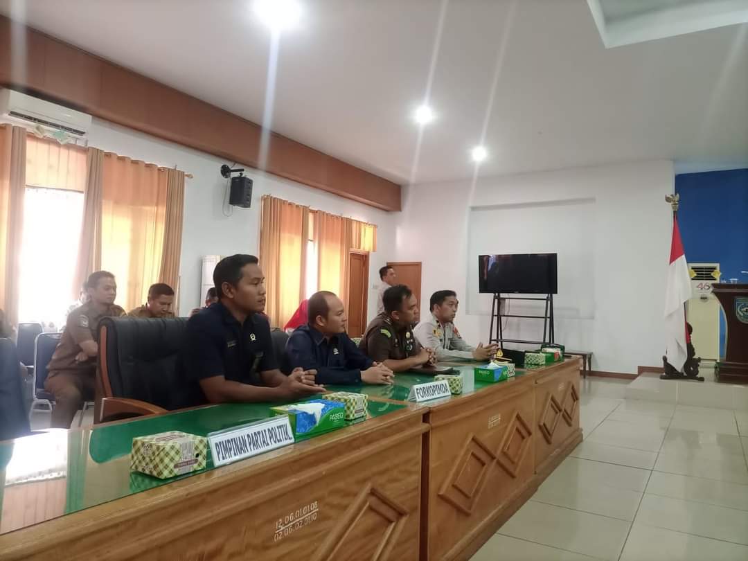 Opd Kab Bengkulu Utara Hadiri Rapat Paripurna DPRD Kab Bengkulu Utara,di ruang rapat Paripurna  ruang rapat Paripurna.Selasa.20/12/2022.( Foto : Gunawan )