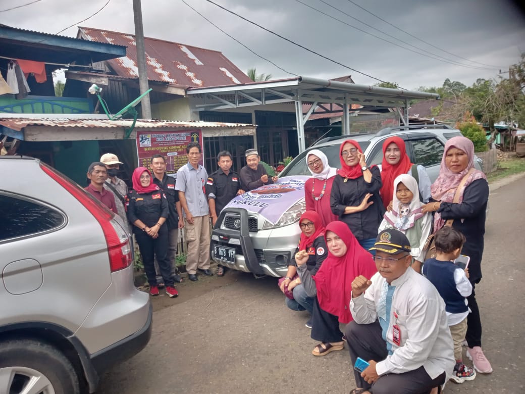 Peduli Terhadap Sesama,Organisasi Raflesia Damai Bersama Kota Bengkulu Serahkan Bantuan Korban Kebakaran di Kabupaten Seluma