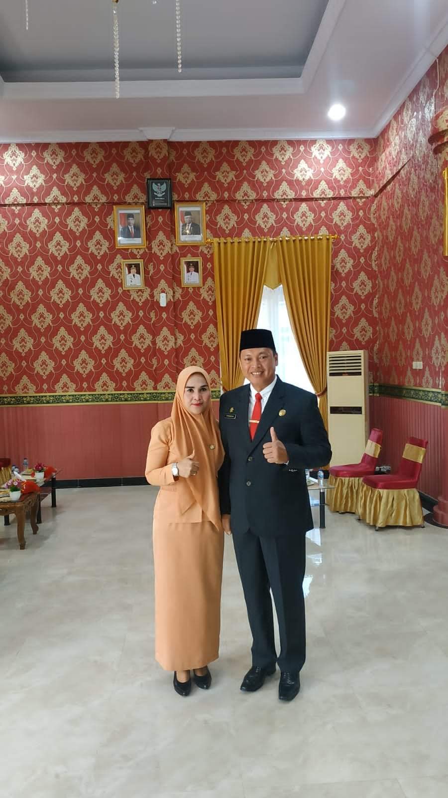 Sekda BU Bersama Sang Istri
