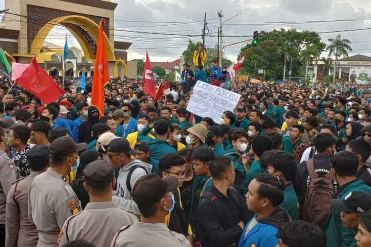 DPRD Provinsi Bengkulu Jonaidi SP Mengapresiasi Gerakan Mahasiswa Atas Penolakan Kenaikan Harga BBM Di Bengkulu