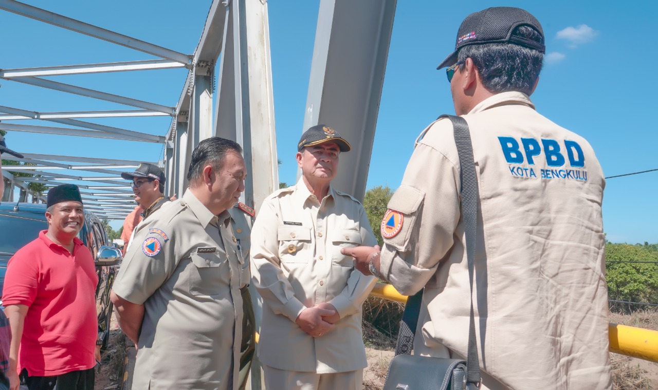 Sumbar Sumbang 1 Ton Rendang untuk Korban Banjir Bengkulu
