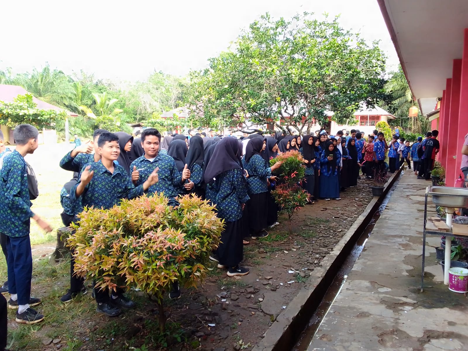 SMP Negeri 39 Bengkulu Utara Memperingati Hari Sumpah Pemuda Mengadakan Berbagai Perlombaan