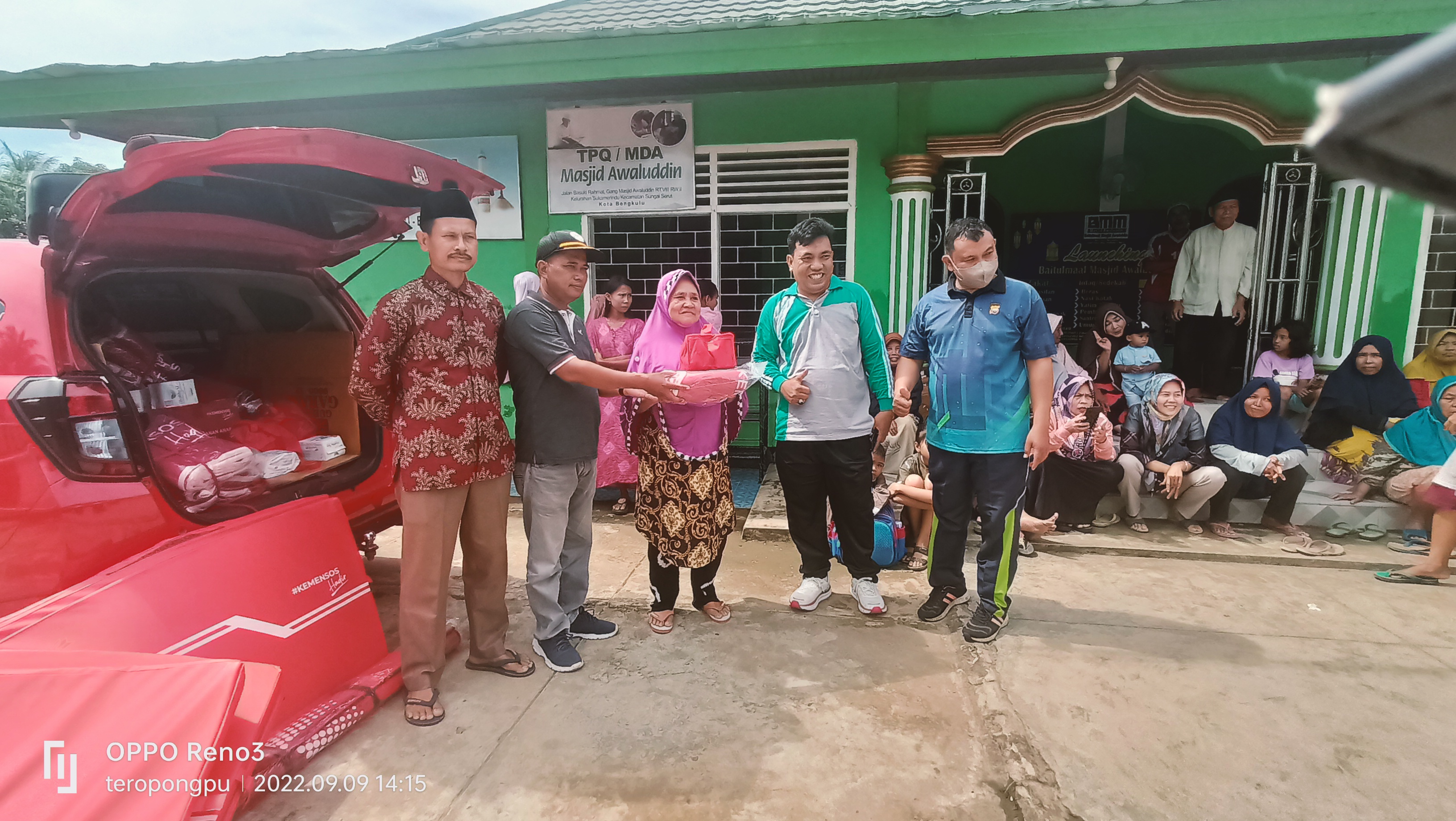Dinas Sosial Kota Bengkulu Berikan Bantuan Pasca Banjir