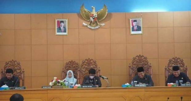Penyampaian Pandangan Umum Fraksi DPRD Kabupaten Bengkulu Utara