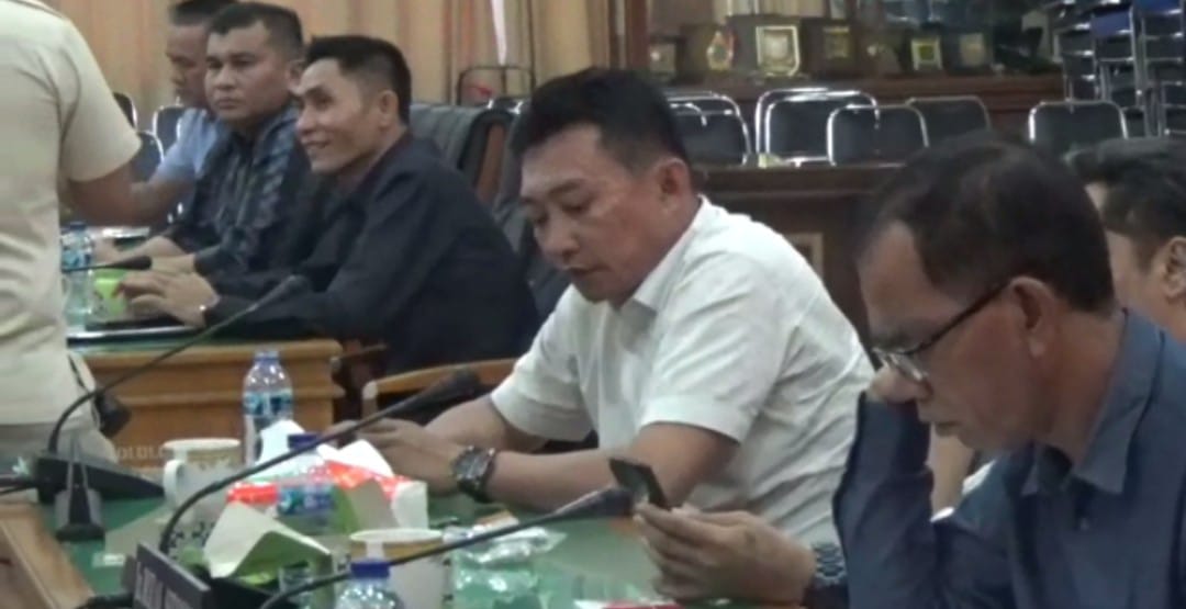 DPRD BU Bahas Perubahan APBD 2022 Bersama TAPD