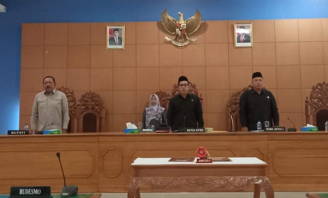 Bupati Bengkulu Utara Ir.Mian Bersama DPRD Tetapkan 11 Raperda untuk Dibahas Tahun 2023