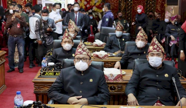 RAPAT PARIPURNA DPRD KABUPATEN BENGKULU SELATAN KE 73