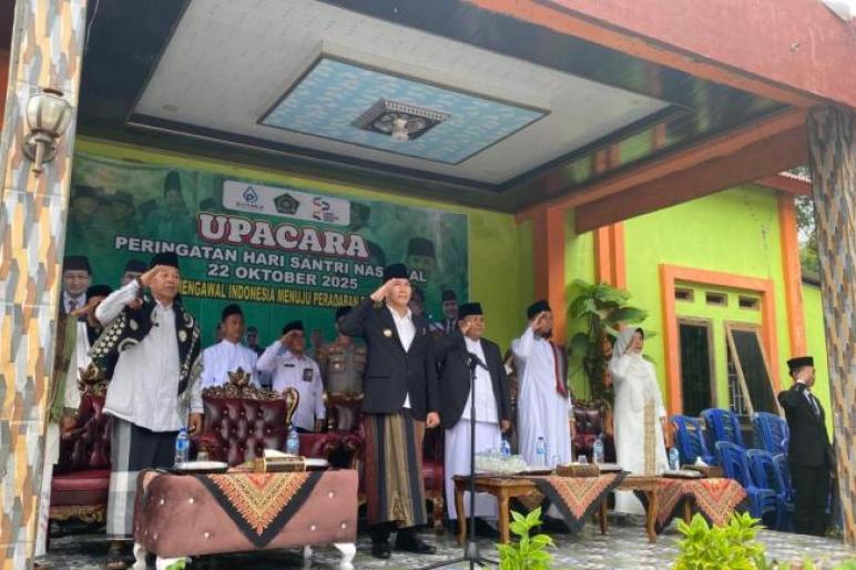 Bupati Kepahiang Ajak Santri Jadi Pelopor Peradaban Dunia pada Peringatan Hari Santri Nasional 2025