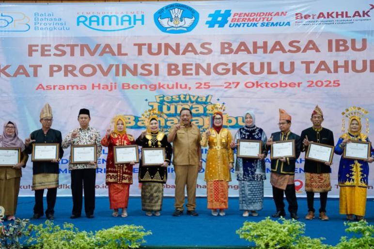 Wakil Gubernur Bengkulu Tutup Festival Tunas Bahasa Ibu 2025: Wujud Cinta Generasi Muda terhadap Bahasa Daerah