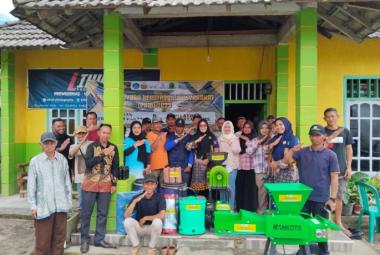 Pelatihan Pengelolaan Pakan Ternak dan Kohe Dorong Ketahanan Pangan di Desa IV Suku Menanti